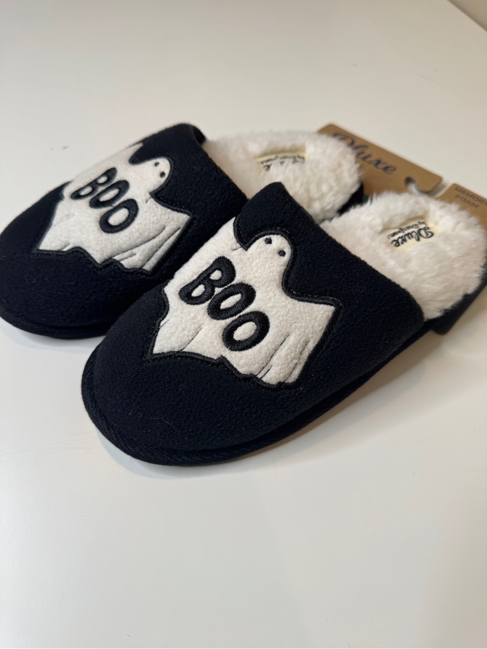 NWT Dluxe by Dearfoams Halloween “BOO” Ghost Memory Foam Slippers Black Women’s